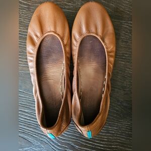 Tan Tieks 10